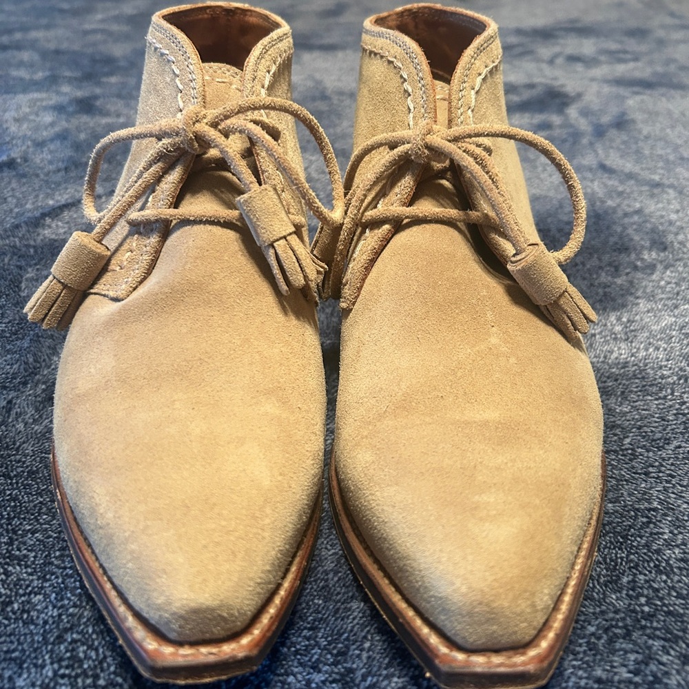 Ariat Womens Javea Two 24 size 8B taupe suede boots